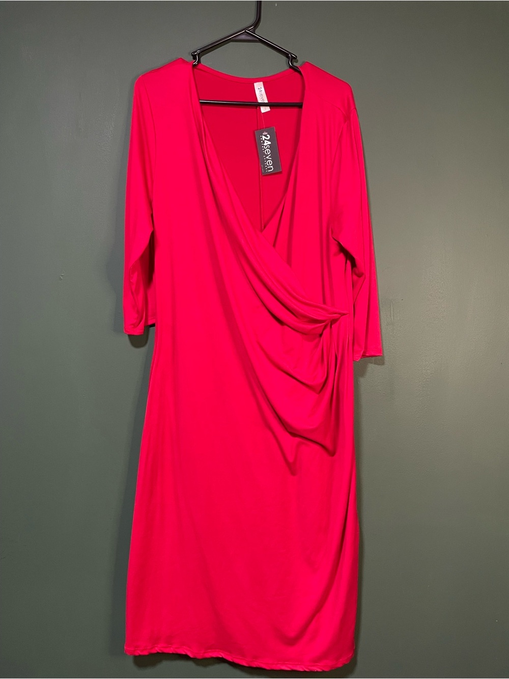 NWT 24seven Comfort Apparel Fuchsia Pink Surplice Faux Wrap Top Size [1x]